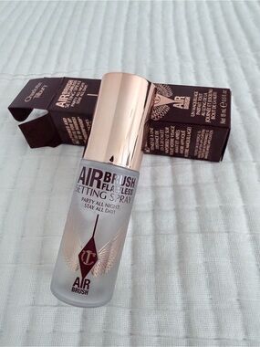 Charlotte Tilbury Airbrush Flawless Setting Spray